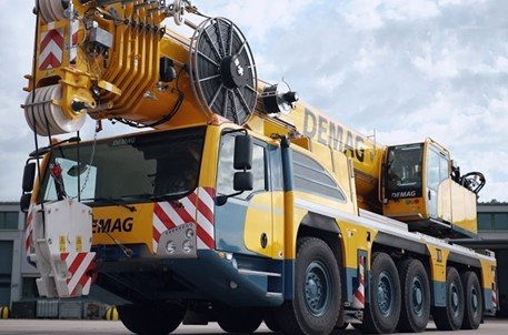 Grua Telescopica DEMAG